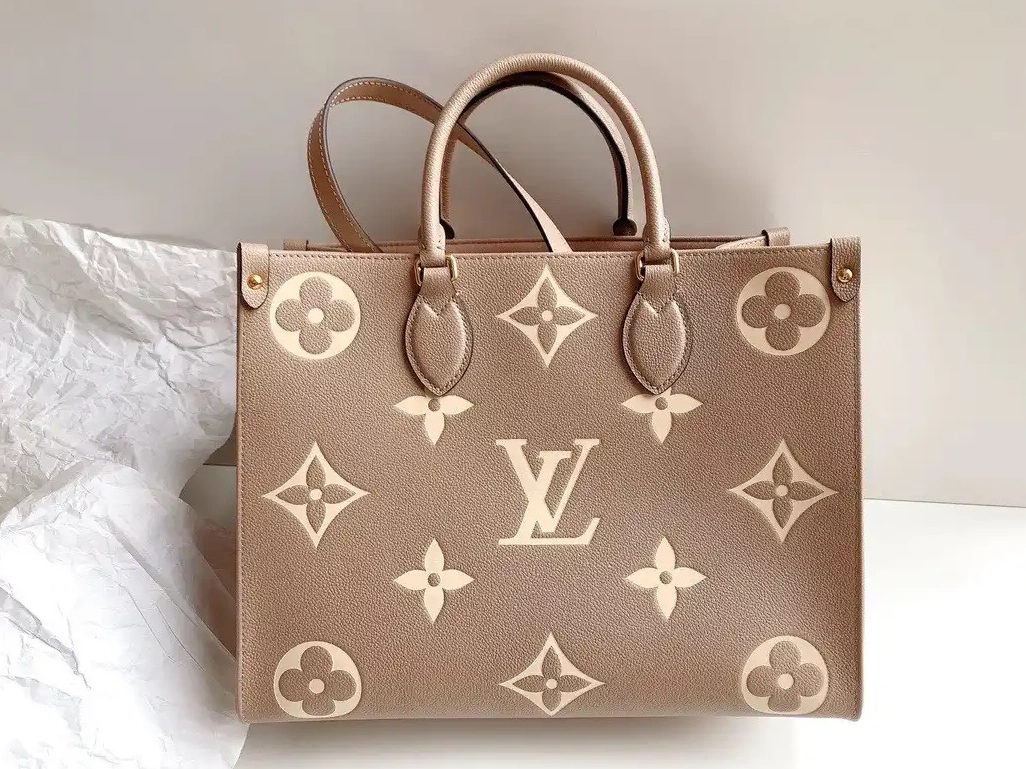 WIS LOUIS MM ONTHEGO VUITTON 0603
